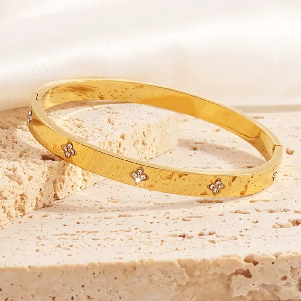 Bracelete Trevo em Flor Banhado a Ouro 18k
