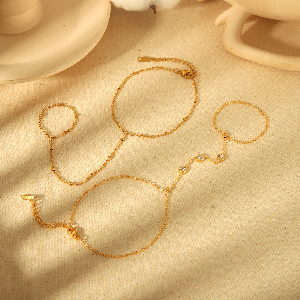 Pulseira de Mão com Cristais Banhada a Ouro 18k