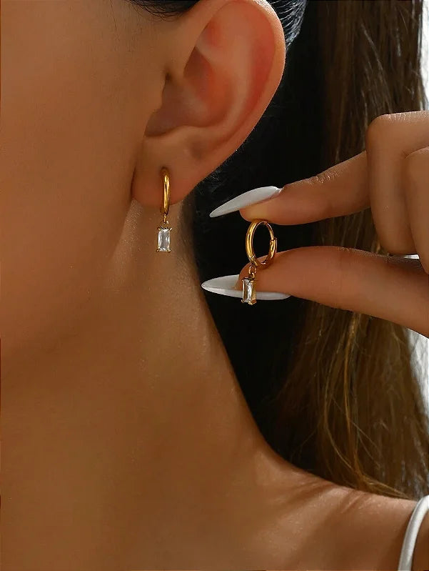 Brinco Argolinha Zircônia Retangular Banhado a Ouro 18k