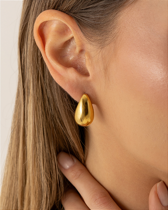 Brinco Gota Média Banhado a Ouro 18k