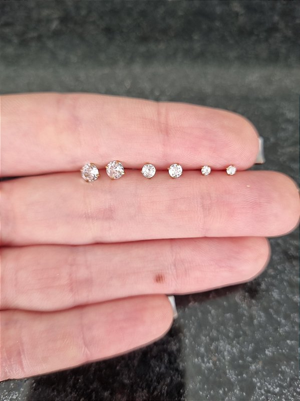 Brinco Trio de Mini Zircônias Banhado a Ouro 18k