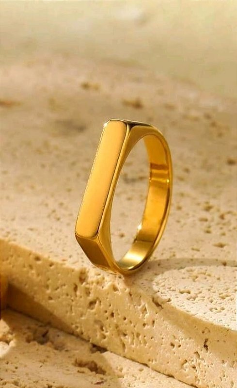 Anel Quadrado Banhado a Ouro 18k