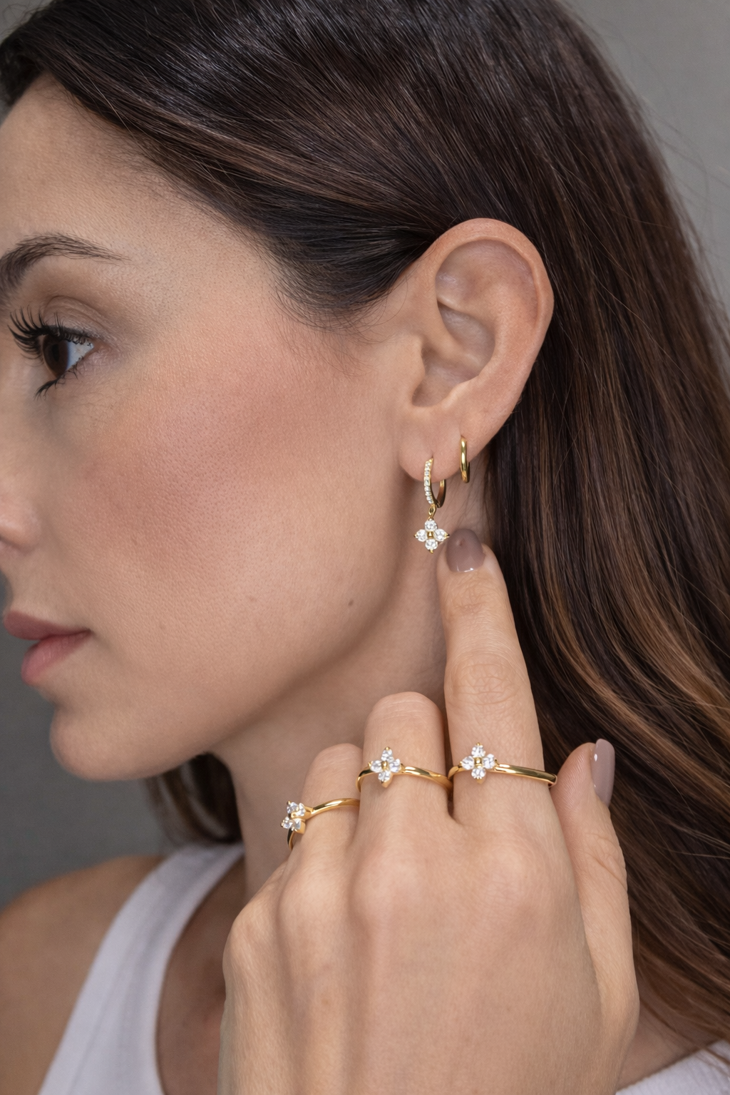 Anel Ajustável Trevo em Flor Banhado a Ouro 18k