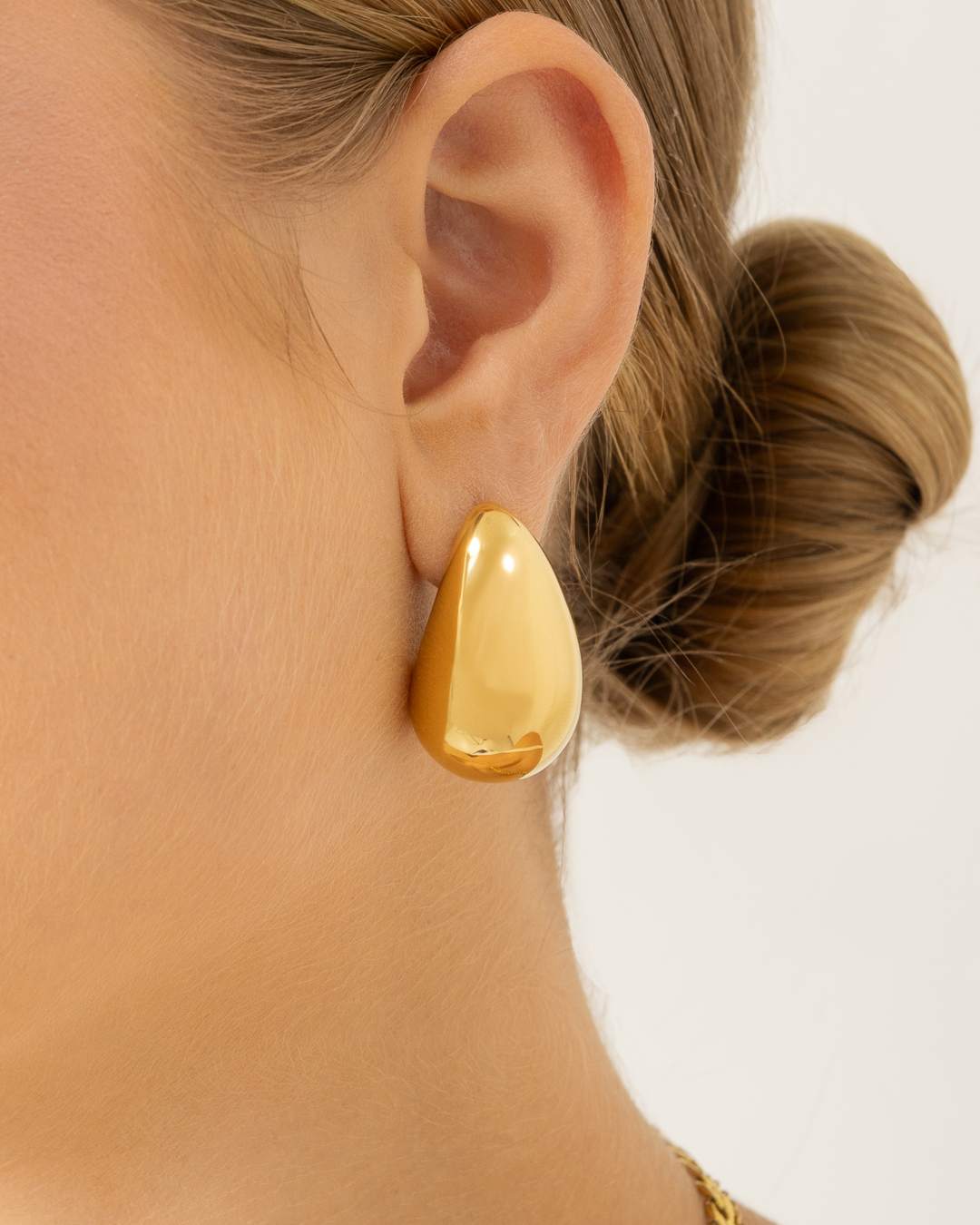 Brinco Gota Grande Banhado a Ouro 18k