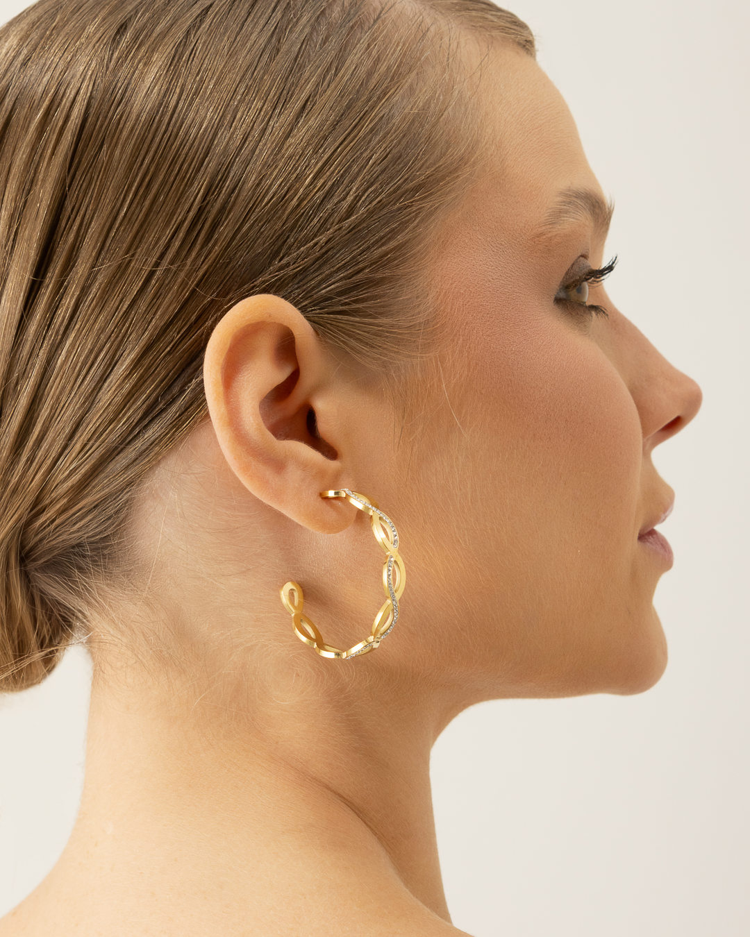 Brinco Argola Entrelaços Banhado a Ouro 18k