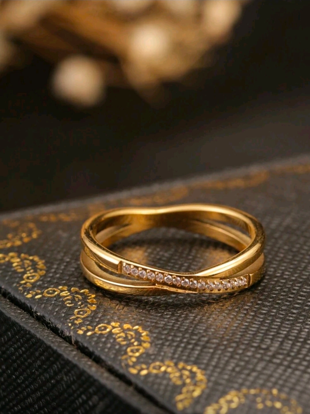 Anel X Cravejado Banhado a Ouro 18k