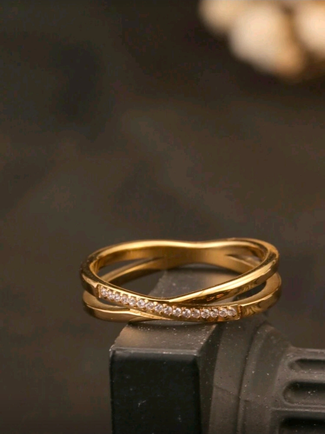 Anel X Cravejado Banhado a Ouro 18k