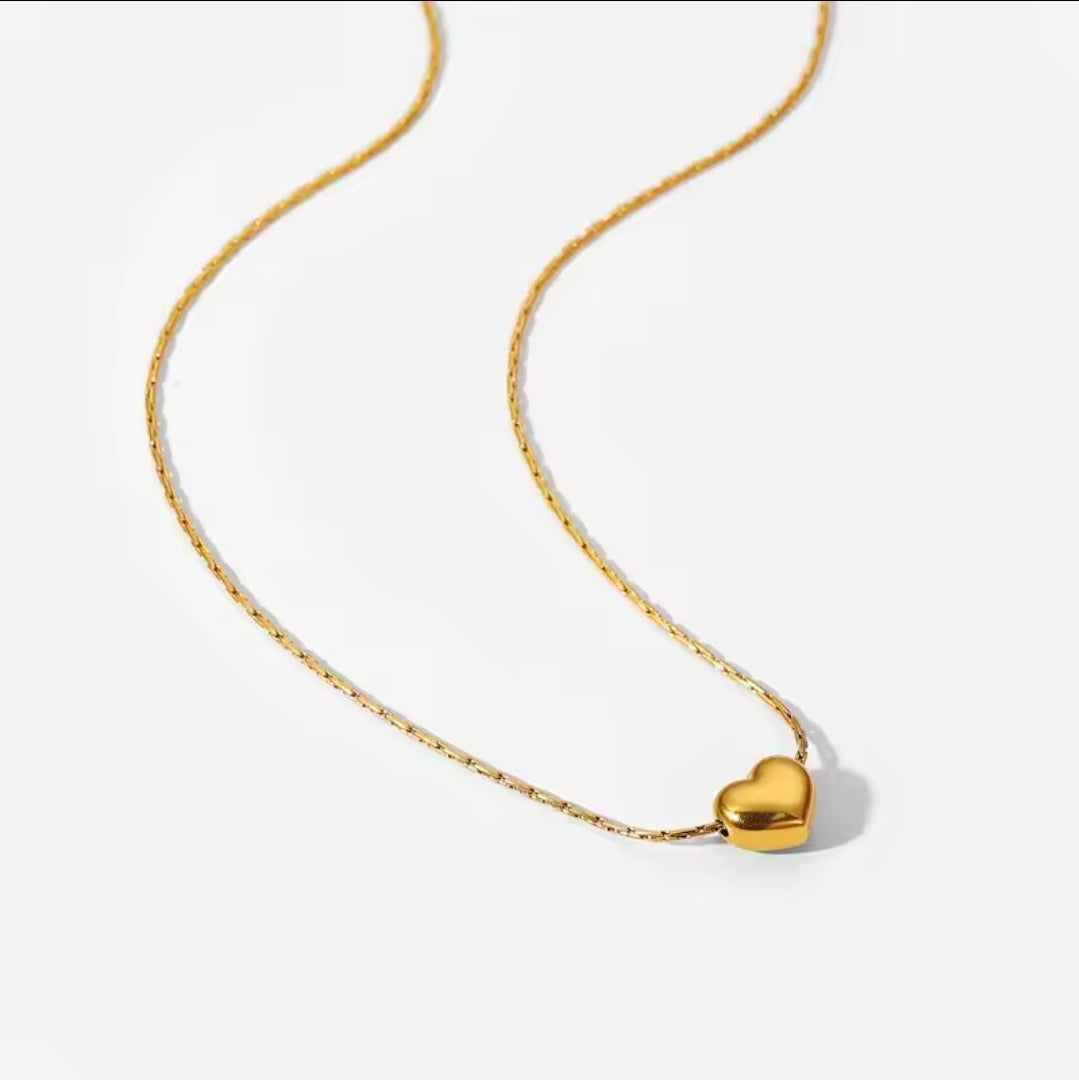 Colar Mini Coração Banhado a Ouro 18k