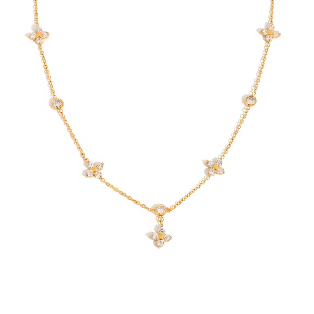 Colar Jardim Flor em Trevo Banhado a Ouro 18k