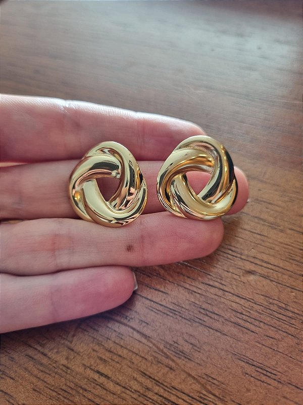 Brinco Tornado Banhado a Ouro 18k