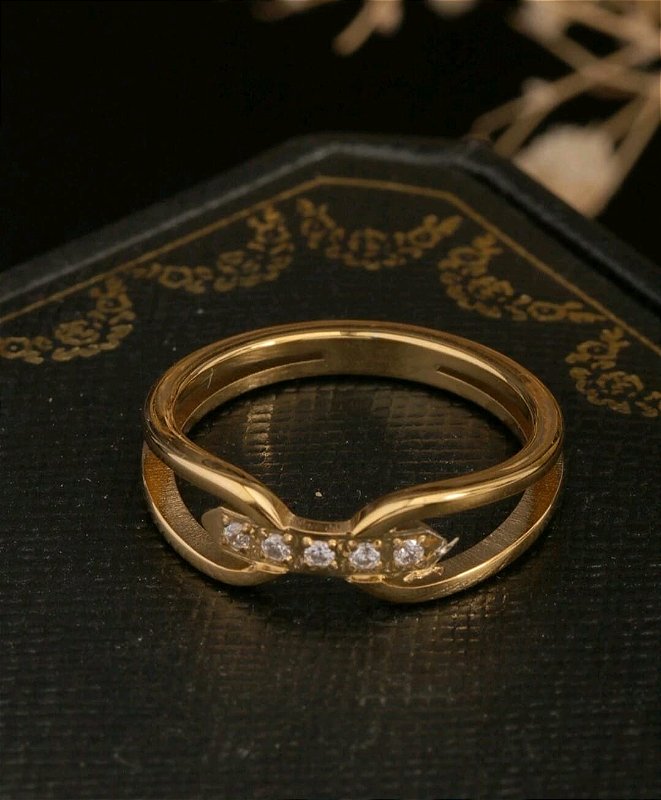 Anel Laço Cravejado Banhado a Ouro 18k