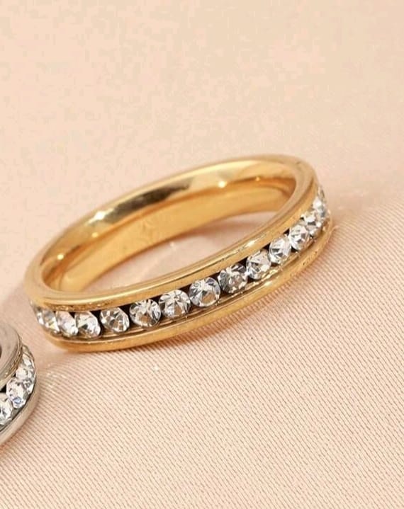 Anel Aliança Cravejada Banhado a Ouro 18k