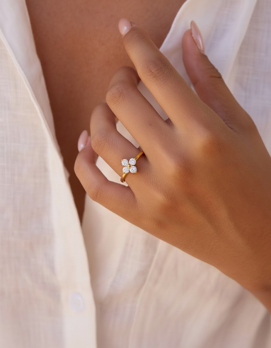 Anel Ajustável Trevo em Flor Banhado a Ouro 18k