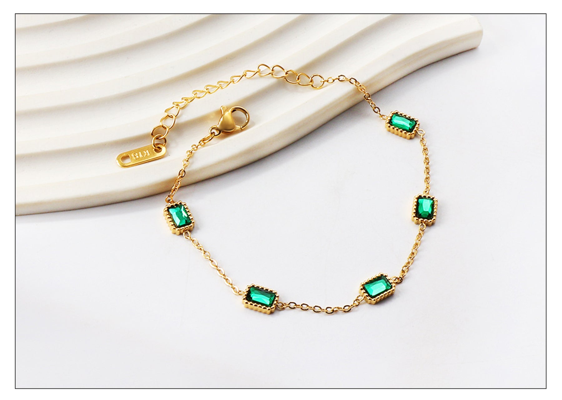 Pulseira Petit Esmeralda Banhada a Ouro 18k