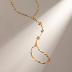 Pulseira de Mão com Cristais Banhada a Ouro 18k