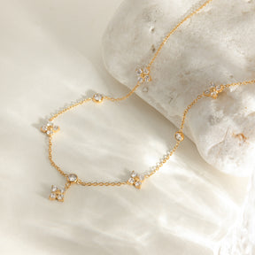 Colar Jardim Flor em Trevo Banhado a Ouro 18k