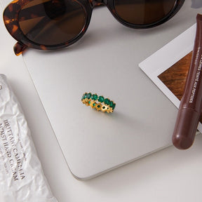 Anel Riviera Esmeralda Banhado a Ouro 18k