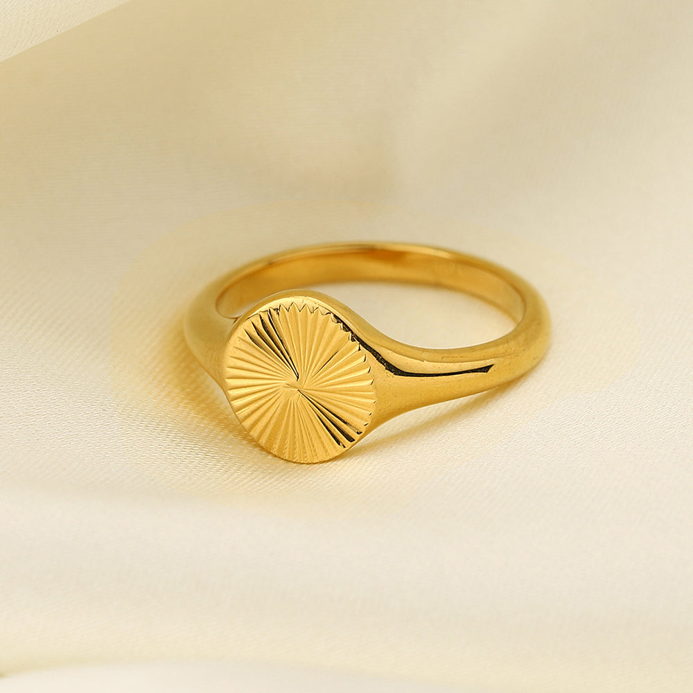Anel de Dedinho Raios de Sol Banhado a Ouro 18k