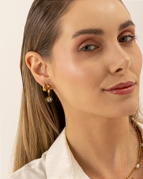Brinco Ponto de Luz com Números Romanos Banhado a Ouro 18k