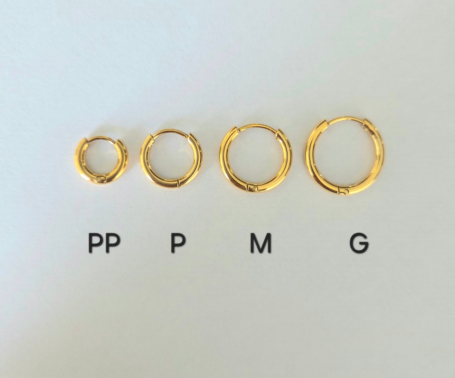 Brinco Argolinha Lisa P (1cm) Banhado a Ouro 18k