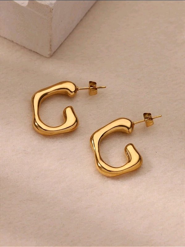Brinco Argola Estilizada Banhado a Ouro 18k
