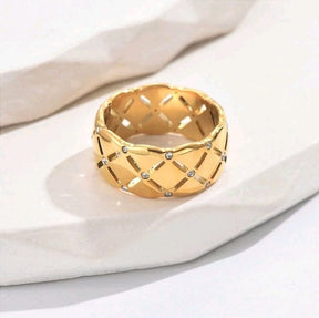 Anel Pontos de Luz Banhado a Ouro 18k
