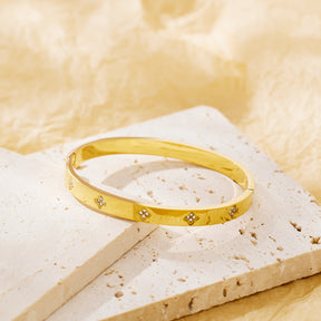 Bracelete Trevo em Flor Banhado a Ouro 18k