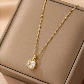 Colar Ponto de Luz Quadrado Banhado a Ouro 18k