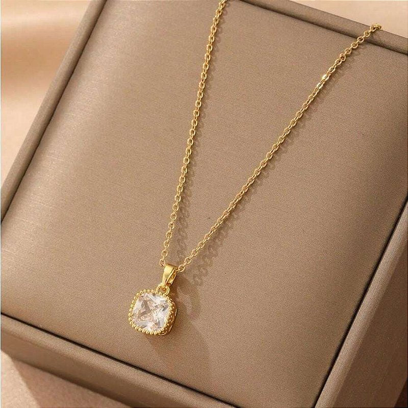 Colar Ponto de Luz Quadrado Banhado a Ouro 18k