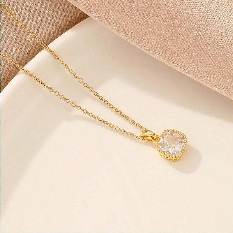 Colar Ponto de Luz Quadrado Banhado a Ouro 18k
