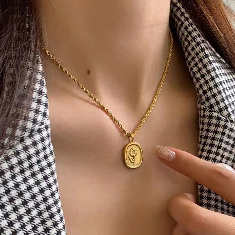 Colar Girassol Banhado a Ouro 18k