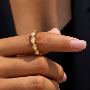 Anel Gotinhas de Zircônias em Aço Banhado a Ouro