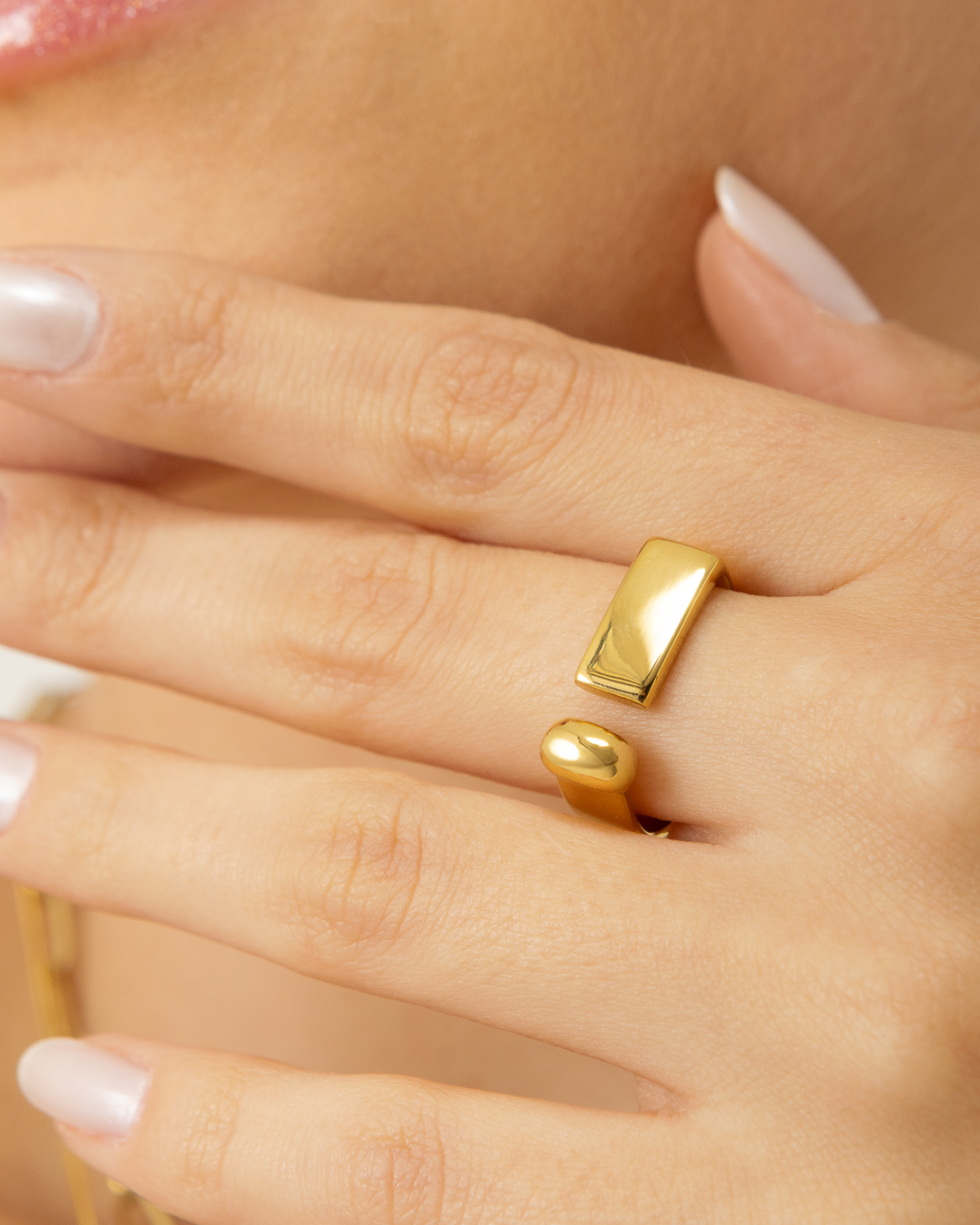 Anel Contemporâneo Banhado a Ouro 18k