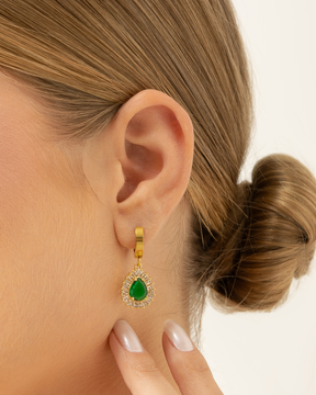 Brinco Argola Gota Cravejata Esmeralda Banhado a Ouro 18k