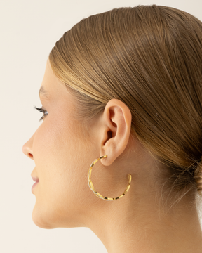 Brinco Argola Entrelaços Banhado a Ouro 18k