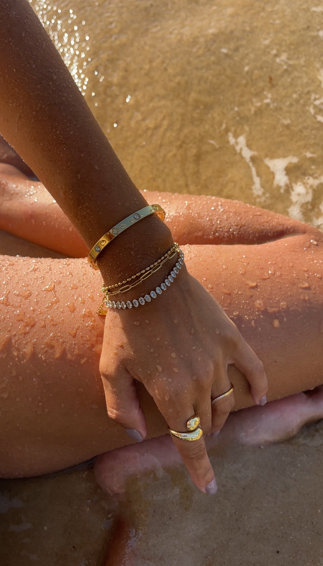 Pulseira Elos Achatados Finos Banhada a Ouro 18k