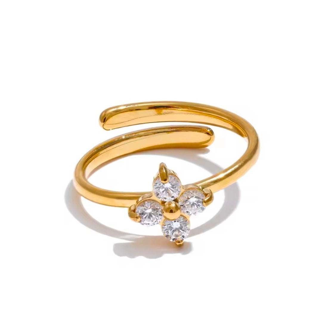 Anel Ajustável Trevo em Flor Banhado a Ouro 18k