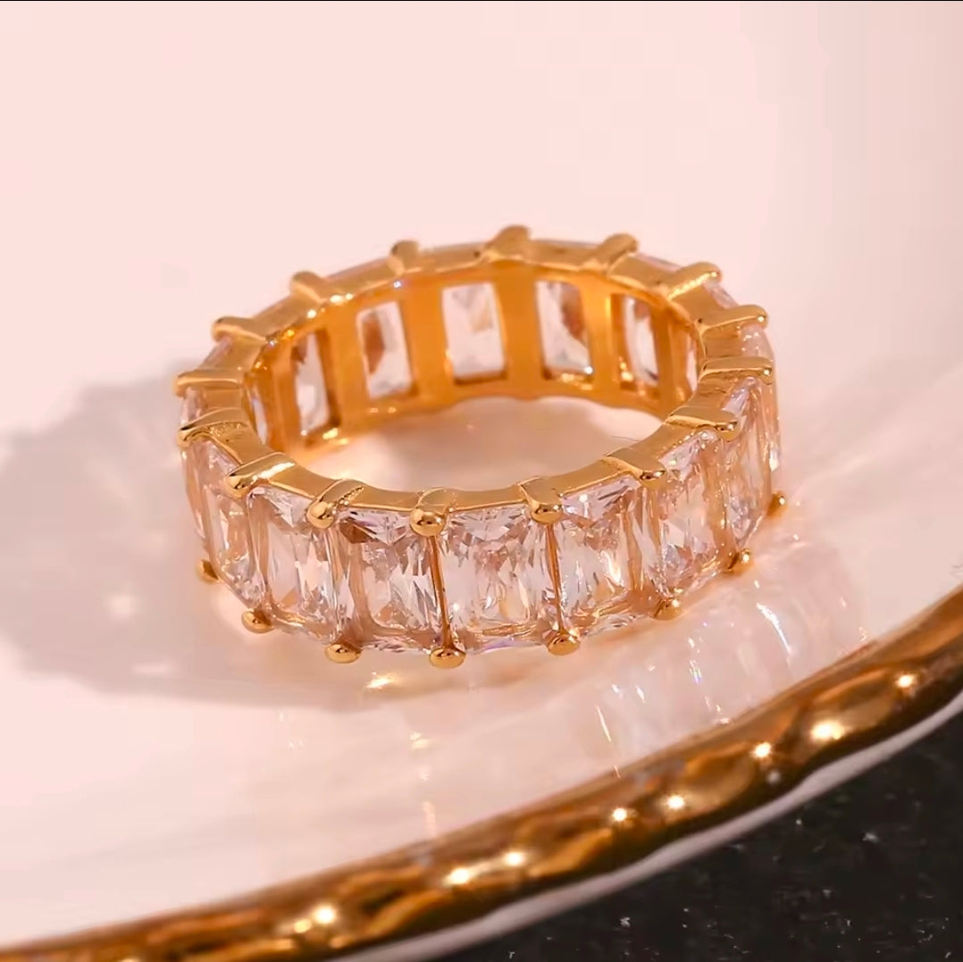 Anel Riviera Baguete Banhado a Ouro 18k
