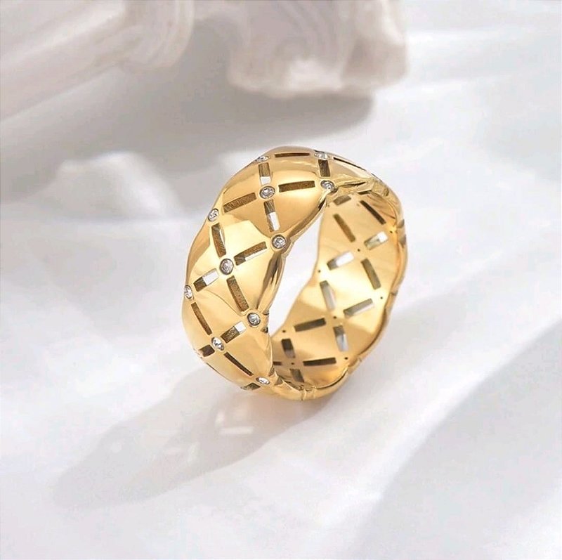 Anel Pontos de Luz Banhado a Ouro 18k