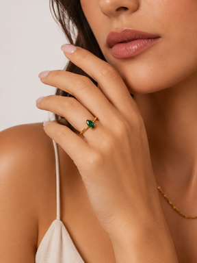 Anel Ajustável Zircônia Esmeralda Banhado a Ouro 18k