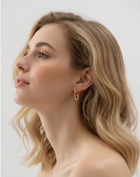 Brinco Argolinha com Coração Removível Banhado a Ouro 18k