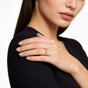 Anel Mini Zircônia Central Banhado a Ouro 18k