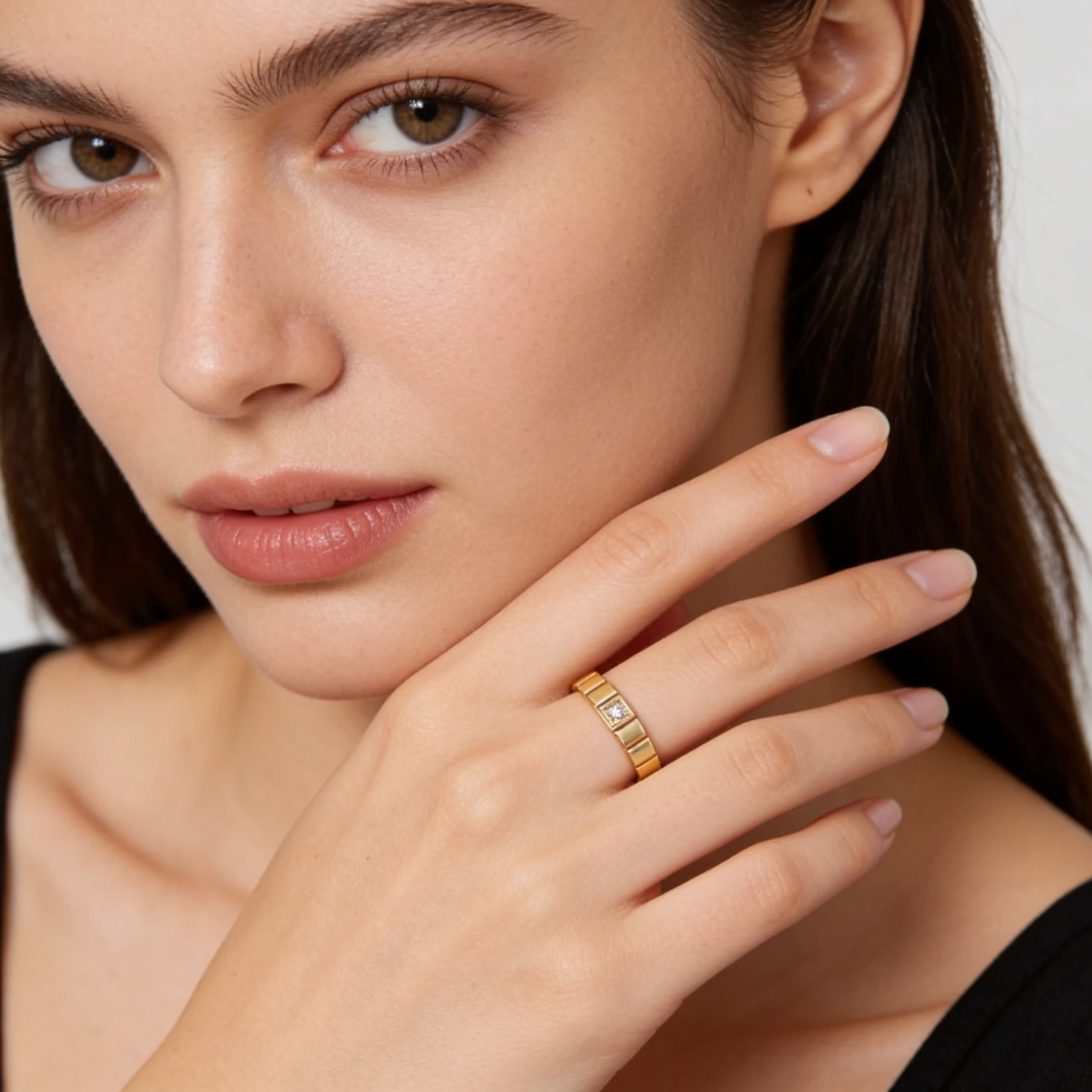 Anel Mini Zircônia Central Banhado a Ouro 18k