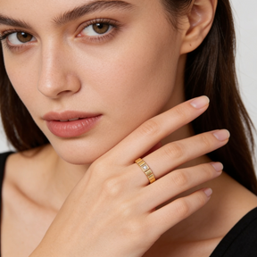 Anel Mini Zircônia Central Banhado a Ouro 18k