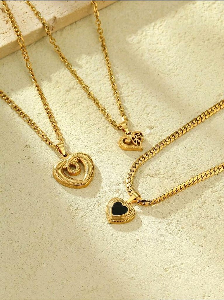 Colar Pingente de Coração Ônix Banhado a Ouro 18k